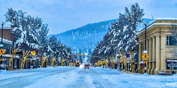 Winter pic of Main Street Colville January 2020 10x5Heritage Court Bear
